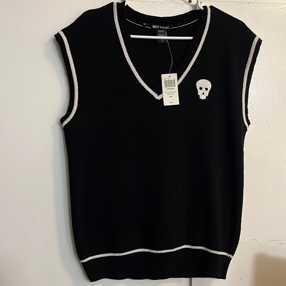 Womens Hot topic sweater vest size small
